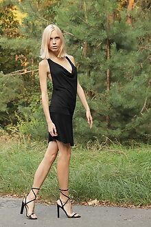 oomph girl